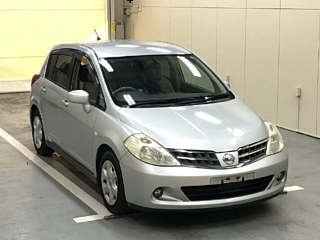 NISSAN TIIDA 2009