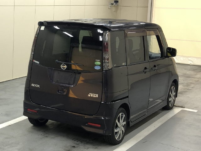 NISSAN ROOX 2013
