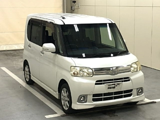 DAIHATSU TANTO 2012