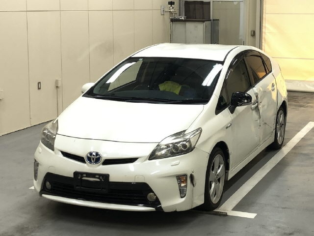 TOYOTA PRIUS 2013
