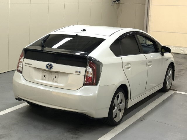 TOYOTA PRIUS 2013