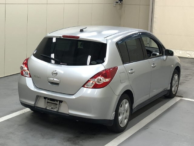NISSAN TIIDA 2011