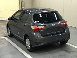 TOYOTA VITZ 2018