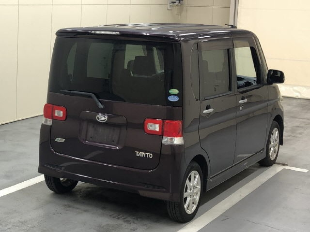 DAIHATSU TANTO 2013