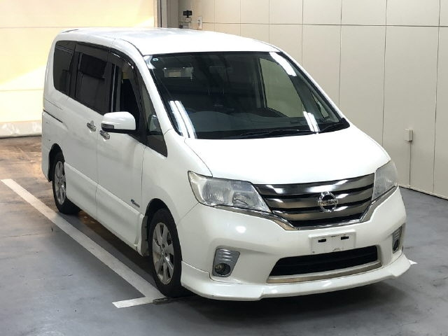 NISSAN SERENA 2013