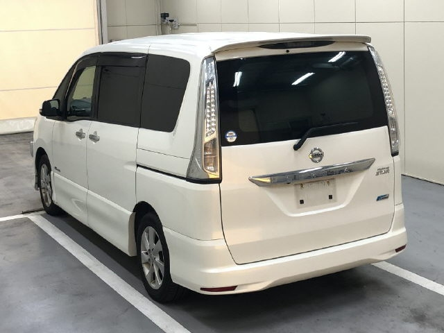 NISSAN SERENA 2013