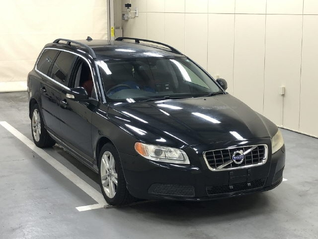 VOLVO V70 2010