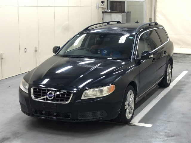 VOLVO V70 2010