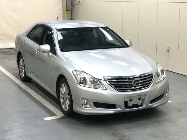 TOYOTA CROWN 2010