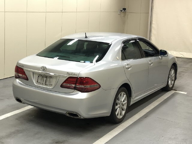 TOYOTA CROWN 2010