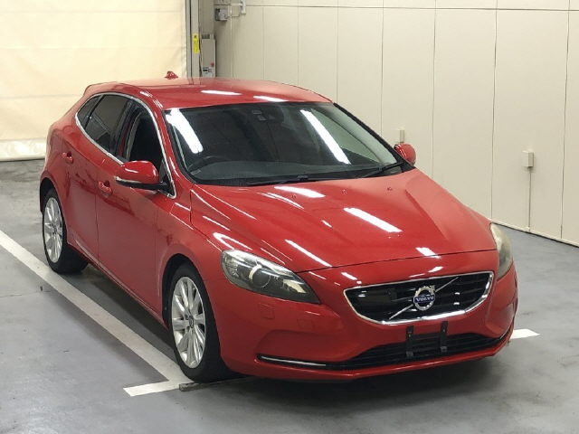 VOLVO V40 2013