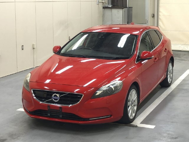 VOLVO V40 2013