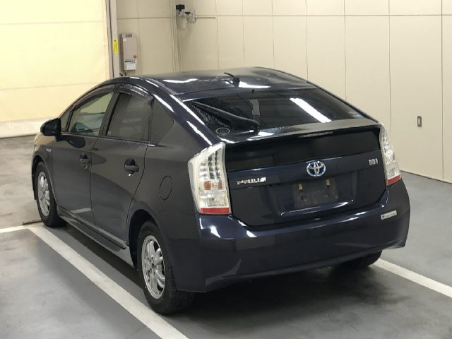 TOYOTA PRIUS 2011