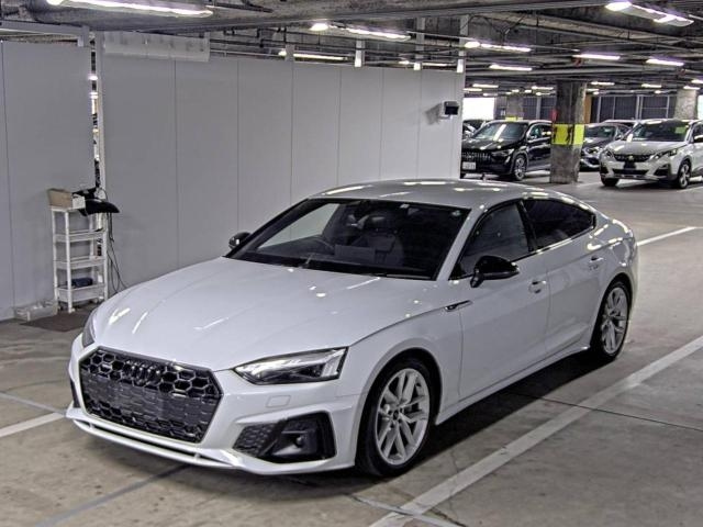 AUDI A5 2022