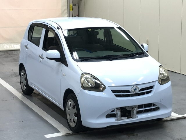 DAIHATSU MIRA E S 2012