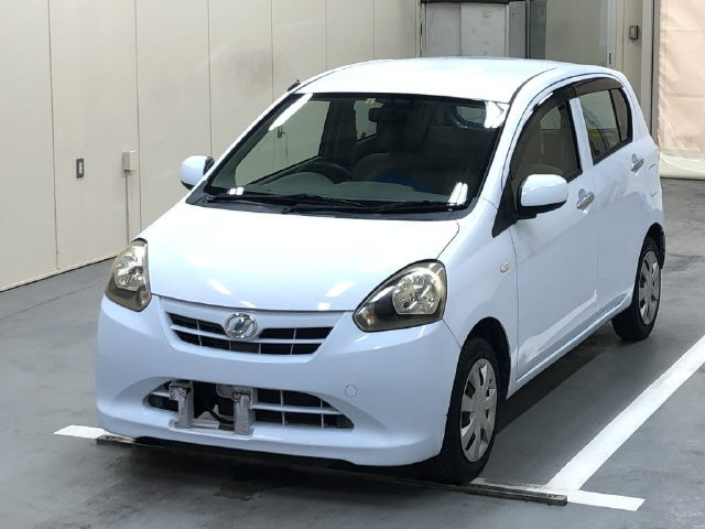 DAIHATSU MIRA E S 2012