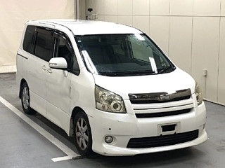 TOYOTA NOAH 2009