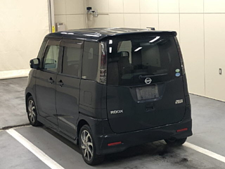 NISSAN ROOX 2010