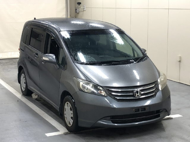 HONDA FREED 2011