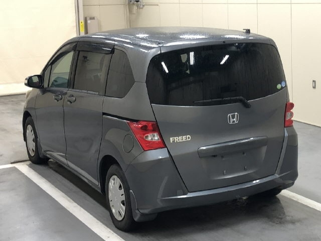 HONDA FREED 2011
