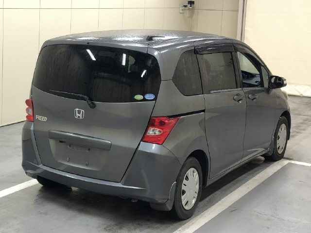 HONDA FREED 2011