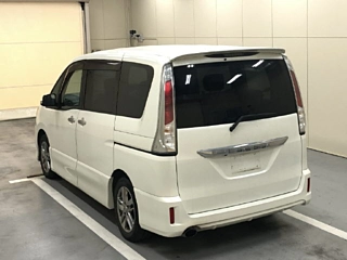 NISSAN SERENA 2011