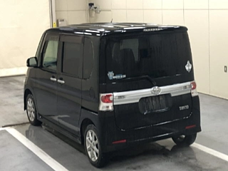 DAIHATSU TANTO 2011