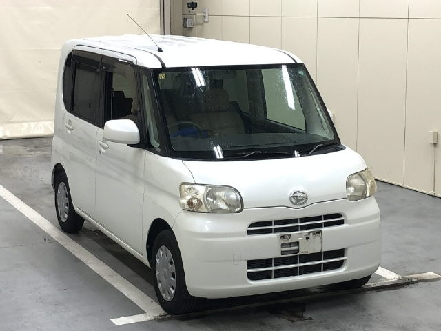 DAIHATSU TANTO 2008