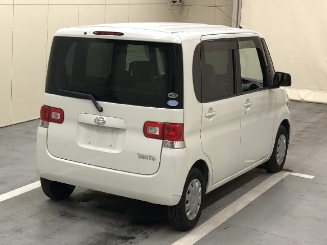 DAIHATSU TANTO 2008