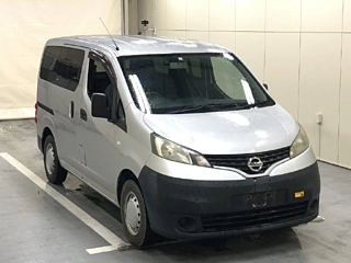 NISSAN NV200 2013
