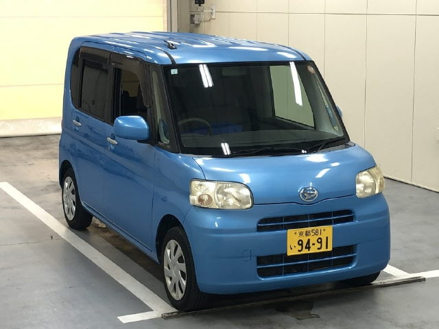 DAIHATSU TANTO 2013