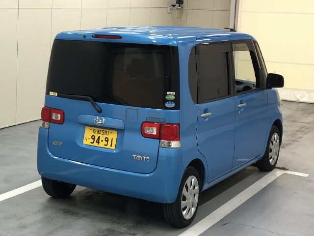 DAIHATSU TANTO 2013
