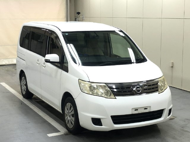 NISSAN SERENA 2010