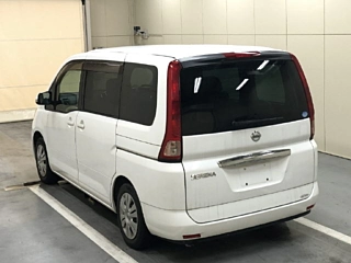NISSAN SERENA 2010