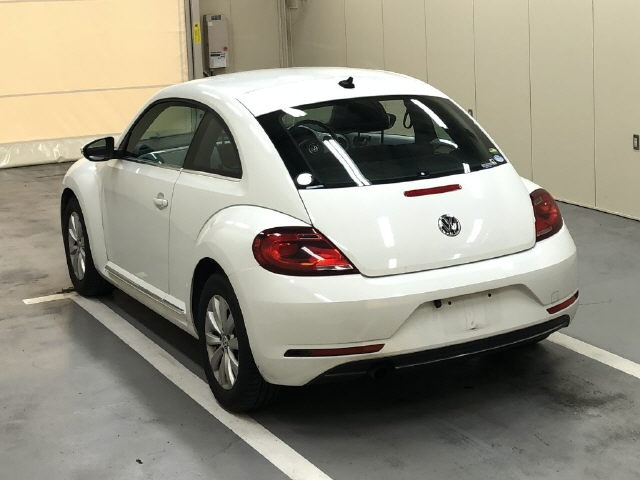 VOLKSWAGEN THE BEETLE 2017