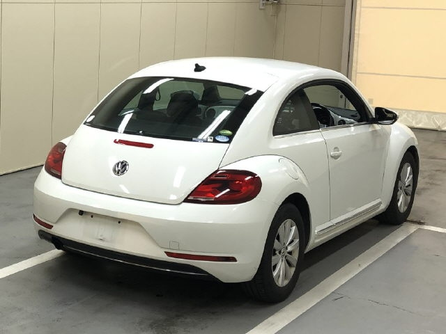 VOLKSWAGEN THE BEETLE 2017
