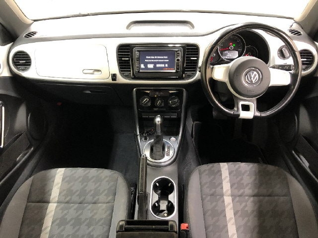 VOLKSWAGEN THE BEETLE 2017