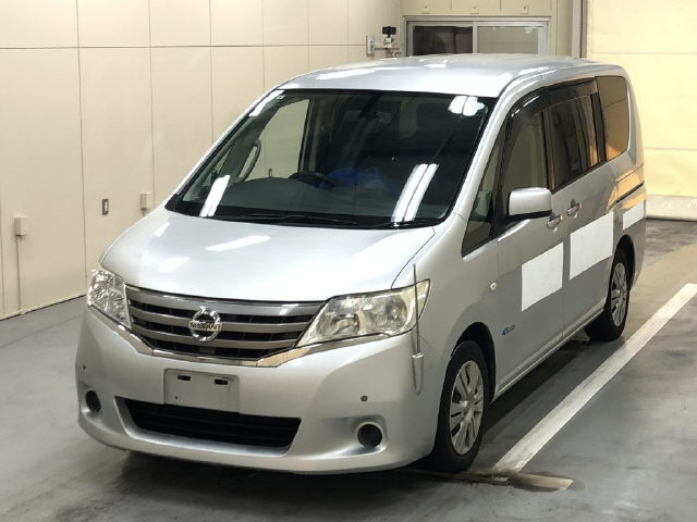 NISSAN SERENA 2013