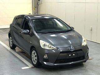 TOYOTA AQUA 2012