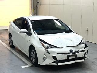 TOYOTA PRIUS 2016