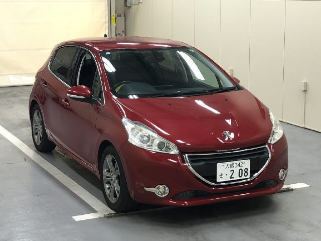 PEUGEOT 208 2015