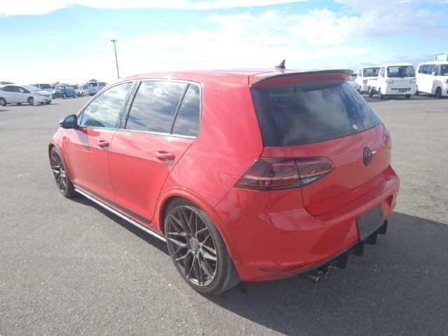 VOLKSWAGEN GOLF 2014