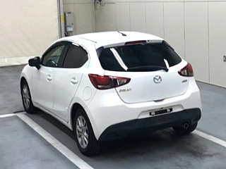 MAZDA DEMIO 2015