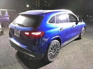 MERCEDES BENZ GLA CLASS 2024