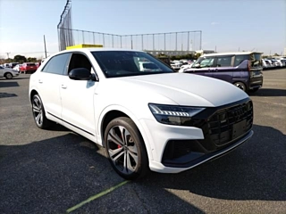 AUDI Q8 2022