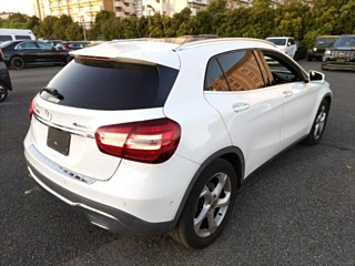 MERCEDES BENZ GLA CLASS 2020