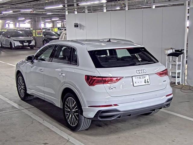 AUDI Q3 2024