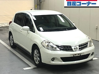 NISSAN TIIDA