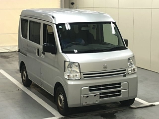NISSAN CLIPPER VAN