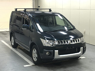 MITSUBISHI DELICA D5